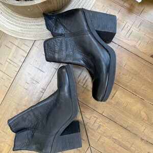 Lucky Brand Black leather Ankle Booties
